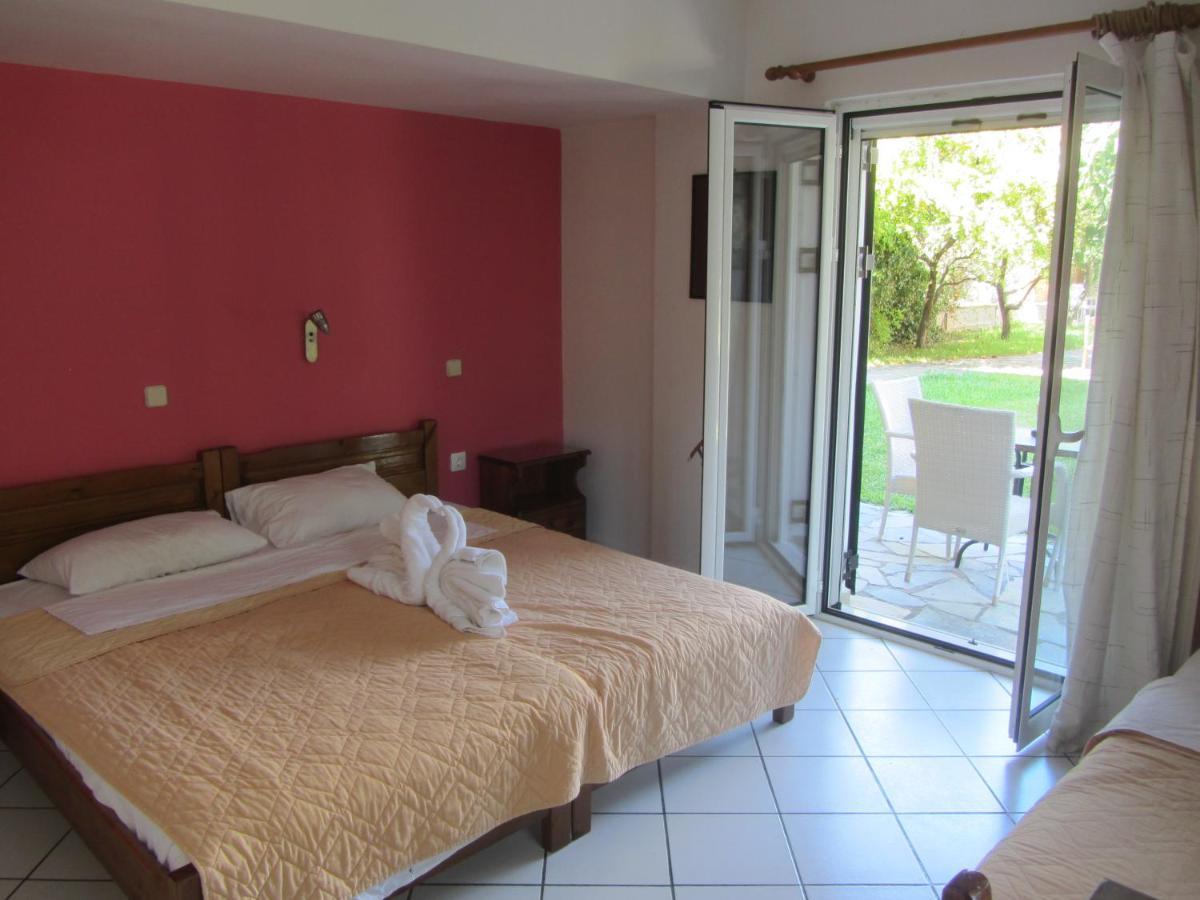 Xristina Studios Vassiliki Esterno foto