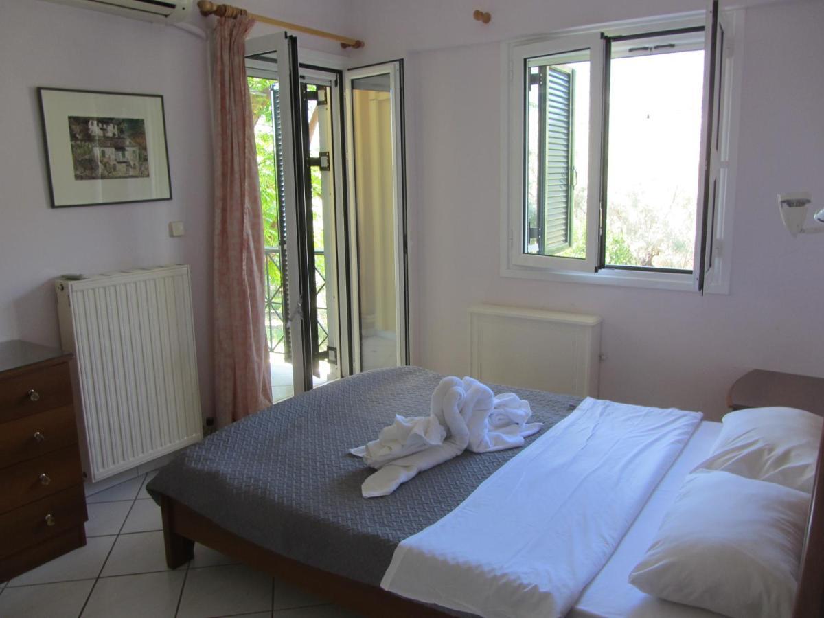 Xristina Studios Vassiliki Esterno foto