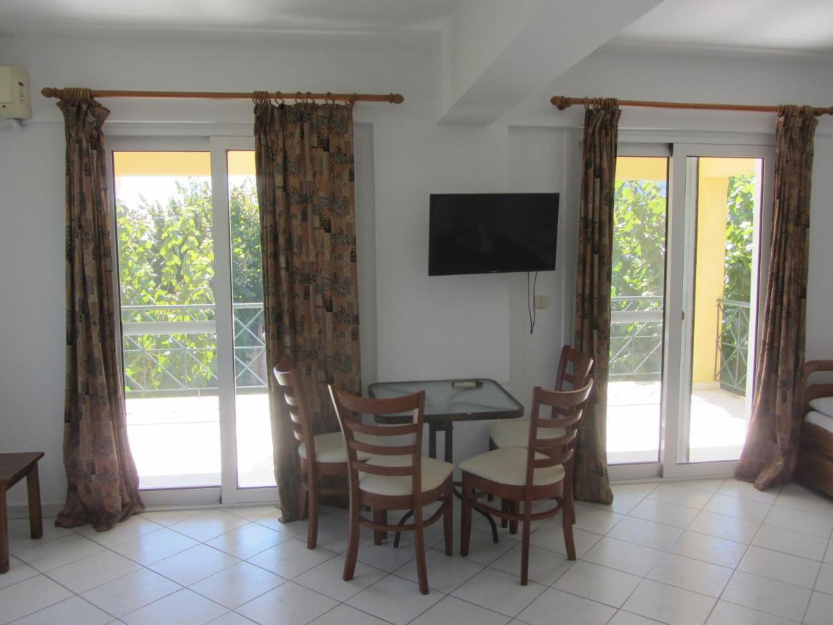 Xristina Studios Vassiliki Esterno foto