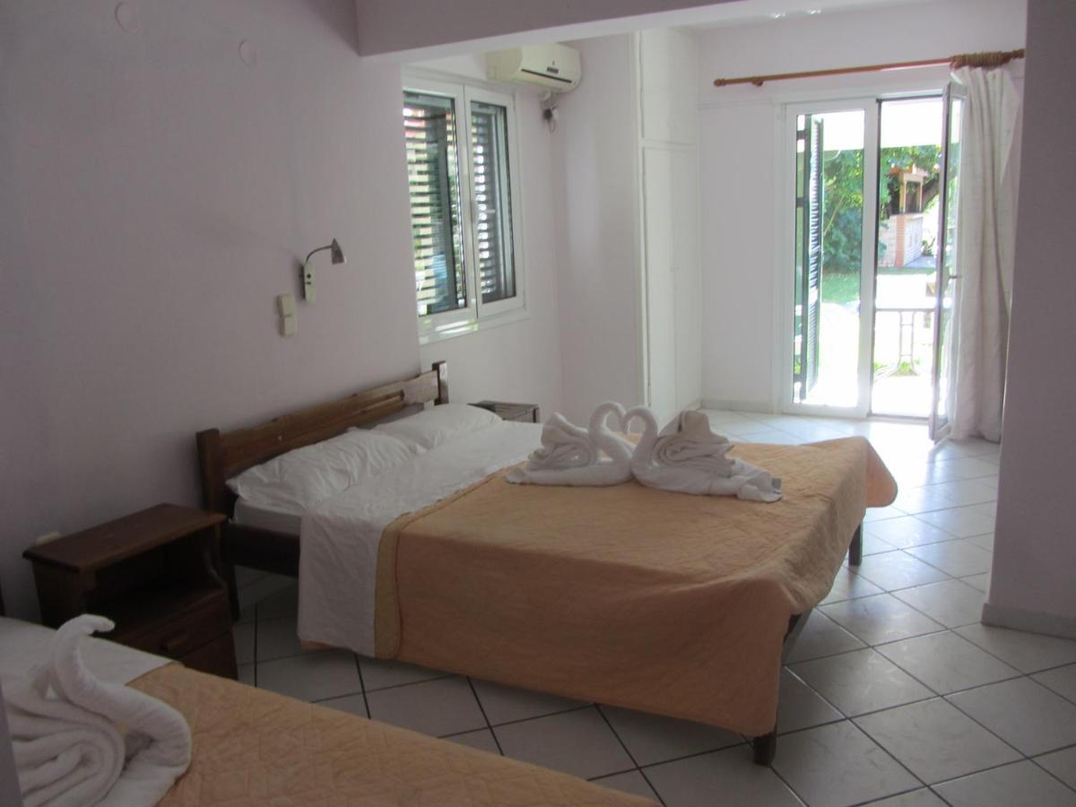 Xristina Studios Vassiliki Esterno foto