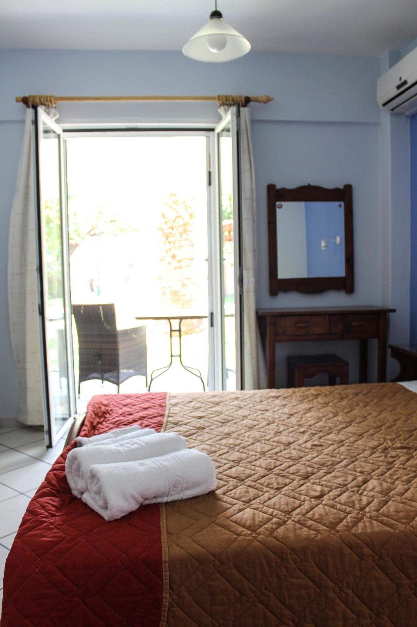 Xristina Studios Vassiliki Esterno foto
